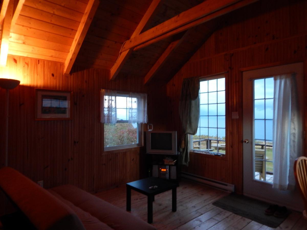 Les Chalets Brise-De-Mer Sainte-Therese-de-Gaspe Экстерьер фото